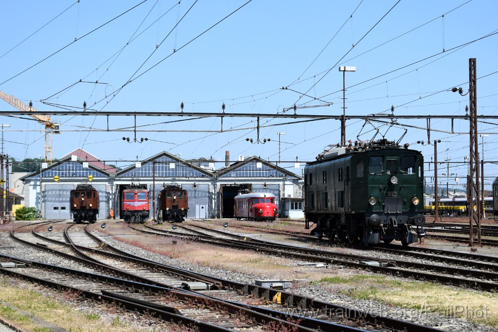 8603-0033-270523.jpg - SBB-CFF Ae 3/5 10217 + Ae 3/6" 10439 + Ae 6/6 11425 "Genève" + Be 4/7 12504 + RAe 2/4 1001 / Olten 27.5.2023