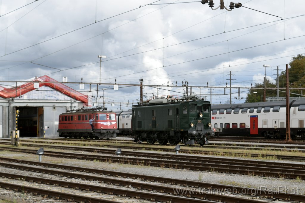 8837-0028-211023.jpg - SBB-CFF Ae 3/5 10217 + Ae 6/6 11425 "Genève" / Olten 21.10.2023