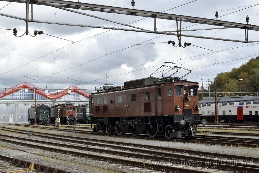 8839-0013-211023.jpg - SBB-CFF Ae 3/6" 10439 + Ae 3/5 10217 + Be 4/7 12504 / Olten 21.10.2023