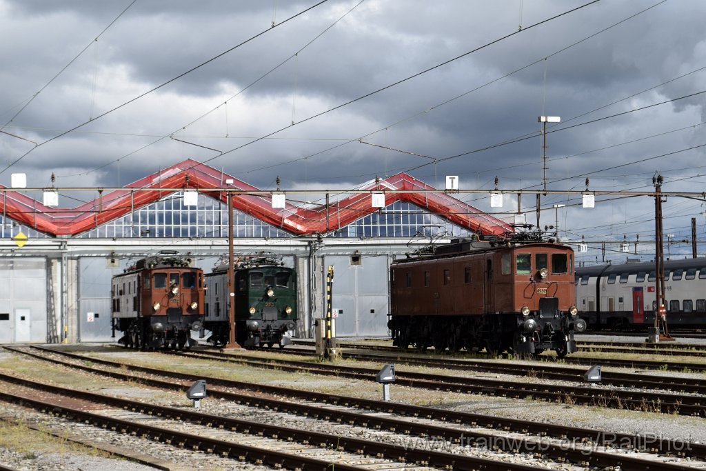 8840-0005-211023.jpg - SBB-CFF Ae 3/6" 10439 + Ae 3/5 10217 + Be 4/7 12504 / Olten 21.10.2023
