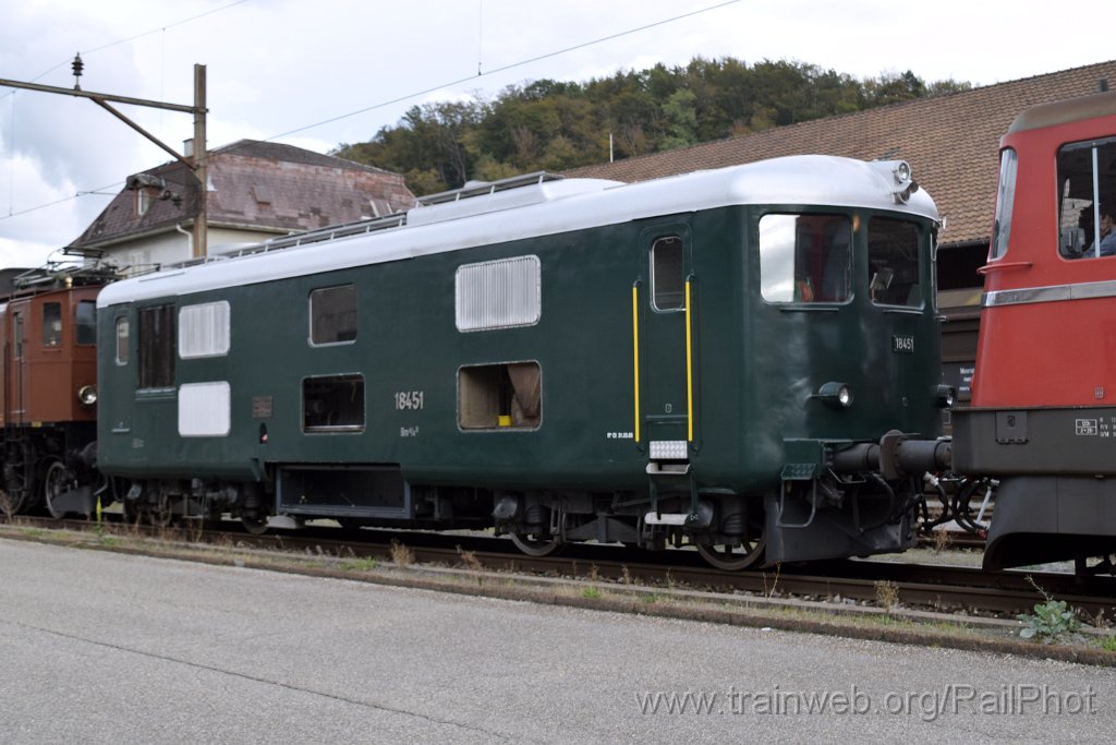 8851-0024-211023.jpg - SBB-CFF Bm 4/4" 18451 / Olten 21.10.2023