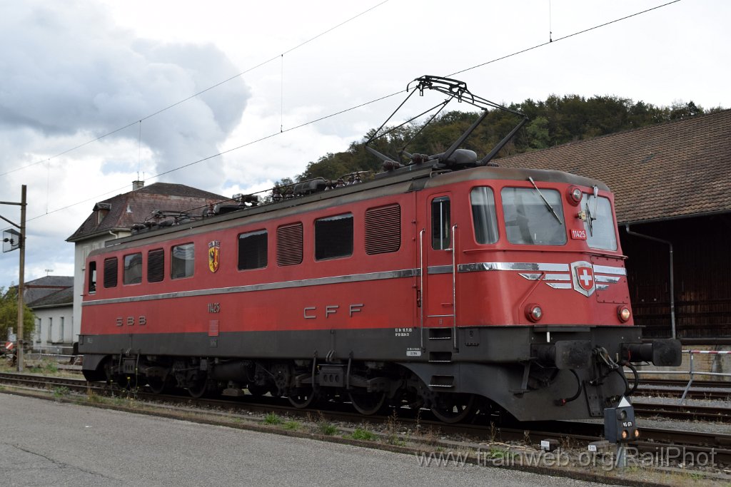 8852-0008-211023.jpg - SBB-CFF Ae 6/6 11425 "Genève" / Olten 21.10.2023