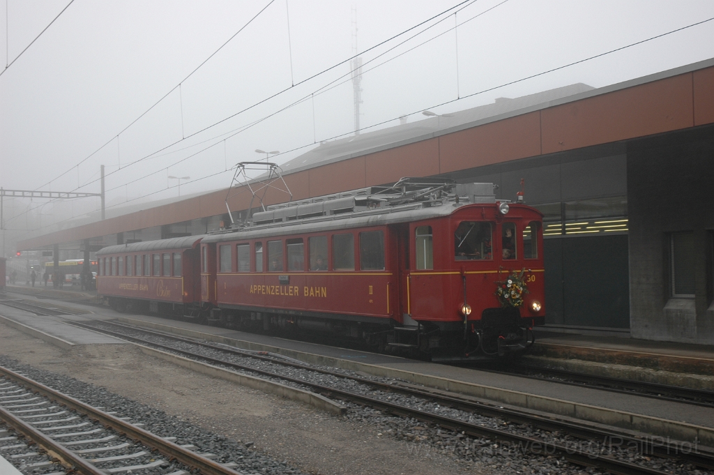 2977-0045-290913.jpg - AB BCe 4/4 30 + Br 10 "Bistro" / Herisau 29.9.2013