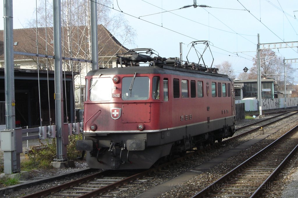 0997-0036-061204.jpg - SBB-CFF Ae 6/6 11432 «Stans» / Hinwil 6.12.2004