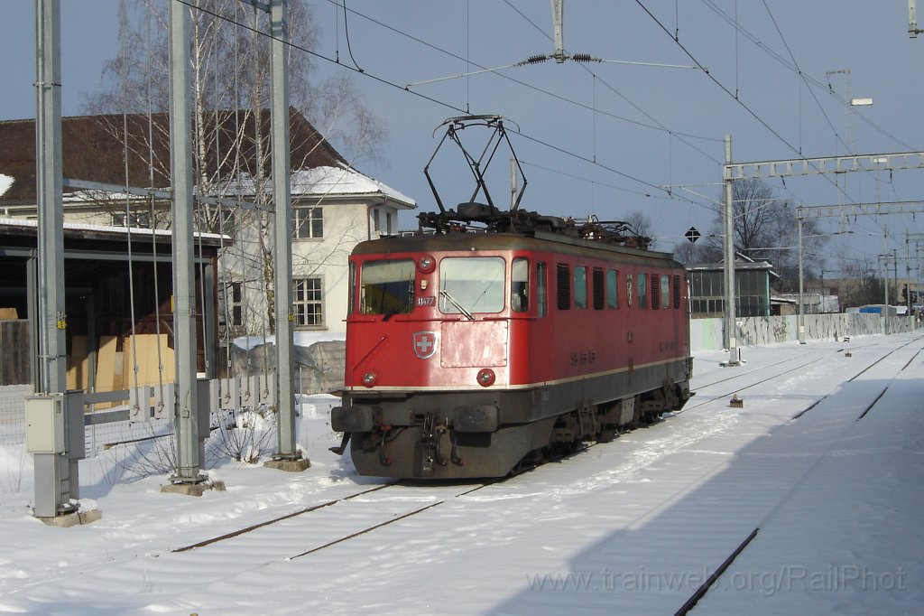 1016-0014-010305.jpg - SBB-CFF Ae 6/6 11477 «Martigny» / Hinwil 1.3.2005