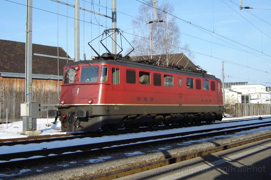 1019-0030-140305.jpg - SBB-CFF Ae 6/6 11464 «Erstfeld» / Hinwil 14.3.2005