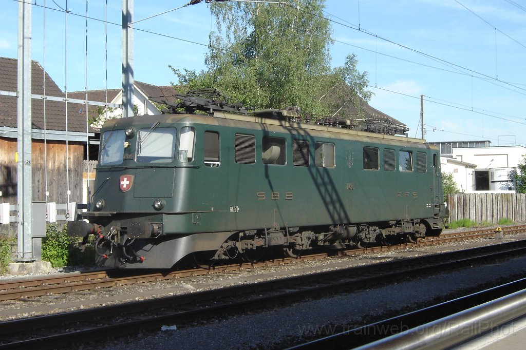 1062-0007-210605.jpg - SBB-CFF Ae 6/6 11495 «Bülach» / Hinwil 21.6.2005