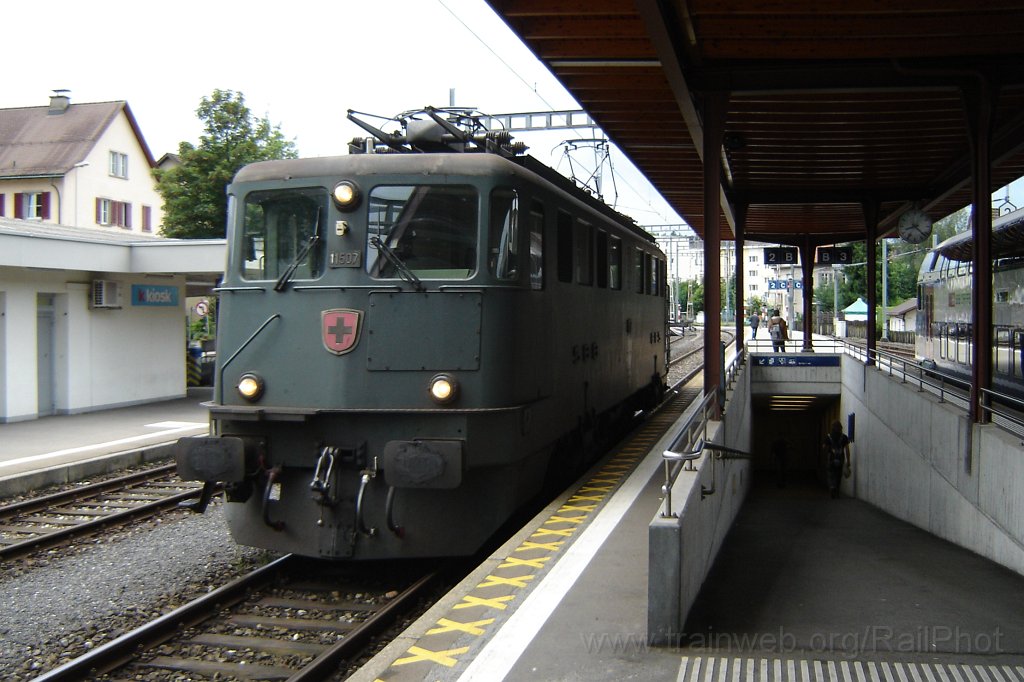 1540-0031-200808.jpg - SBB-CFF Ae 6/6 11507 «Wildegg» / Hinwil 20.8.2008
