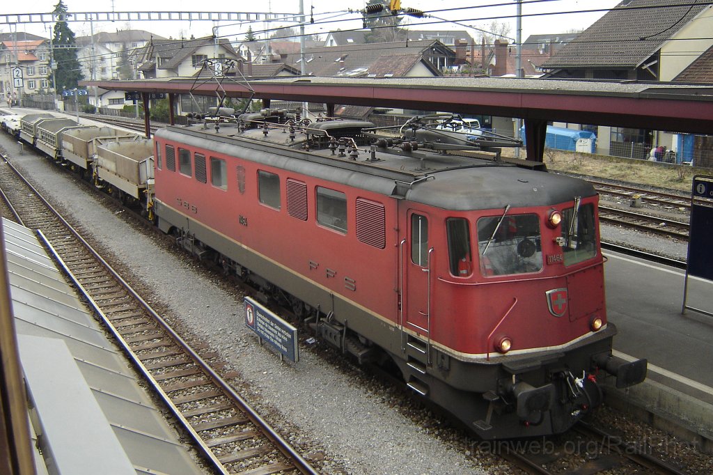 1023-0038-220305.jpg - SBB-CFF Ae 6/6 11464 «Erstfeld» / Hinwil 22.3.2005