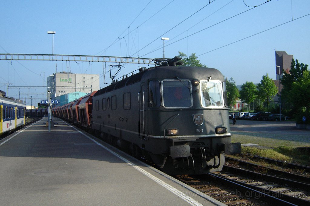 1047-0032-190505.jpg - Re 6/6 11662 «Reuchenette-Péry» / Hinwil 19.5.2005