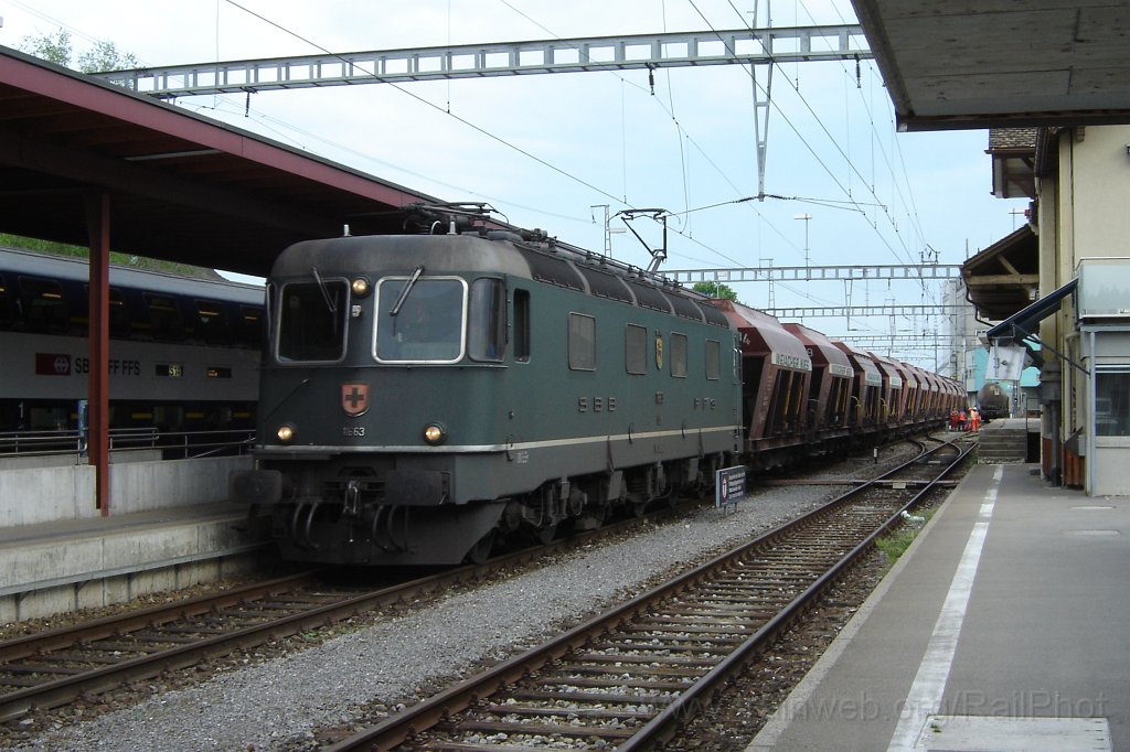 1176-0048-180506.jpg - SBB-CFF Ref 6/6 11663 «Eglisau» / Hinwil 18.5.2006