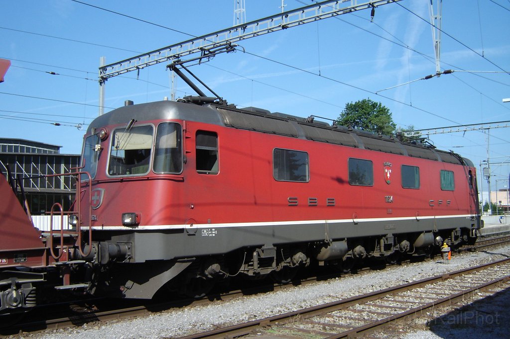 1204-0049-110706.jpg - SBB-CFF Re 6/6 11624 «Rothrist» / Hinwil 11.7.2006