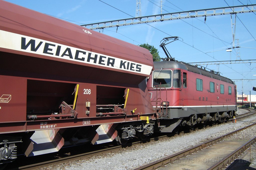 1205-0002-110706.jpg - SBB-CFF Re 6/6 11624 «Rothrist» / Hinwil 11.7.2006