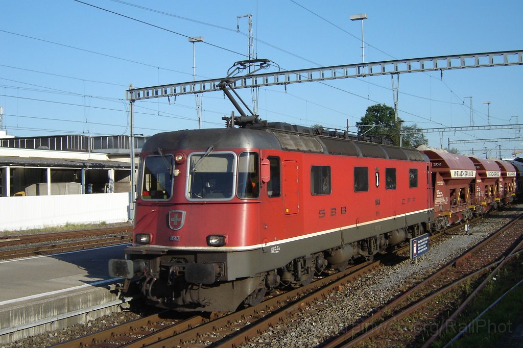 1366-0022-310707.jpg - SBB-CFF Re 6/6 11643 «Laufen» / Hinwil 31.7.2007