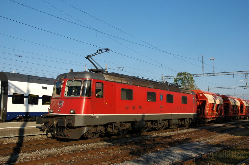 1655-0036-240409.jpg - SBB-CFF Re 6/6 11654 «Villeneuve» / Hinwil 24.4.2009
