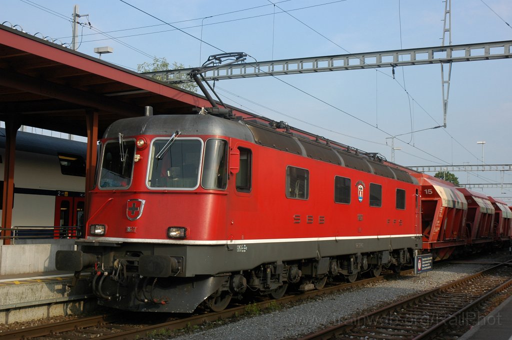 1688-0023-260609.jpg - SBB-CFF Re 6/6 11621 «Taverne-Torricella» / Hinwil 26.6.2009