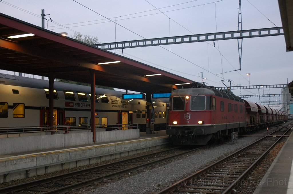 1795-0041-161009.jpg - SBB-CFF Re 6/6 11678 «Bassersdorf» / Hinwil 16.10.2009