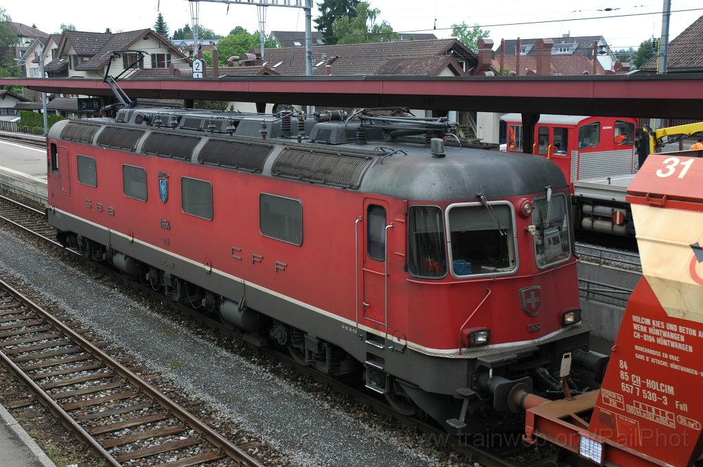 1885-0021-070610.jpg - SBB-CFF Re 6/6 11654 «Villeneuve» / Hinwil 7.6.2010