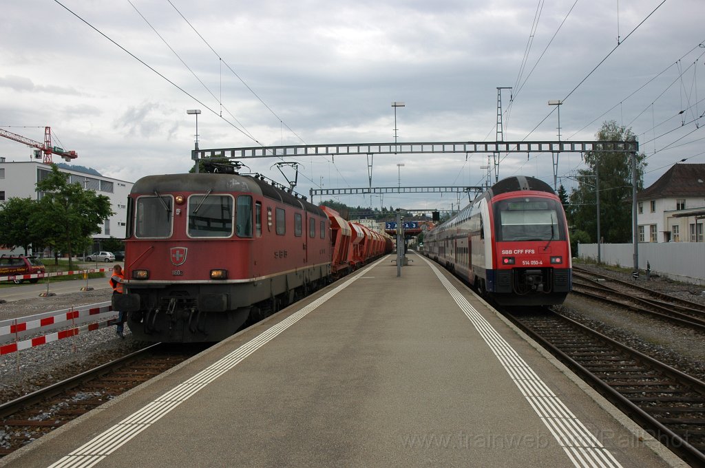 1897-0040-210610.jpg - SBB-CFF Re 6/6 11602 «Morges» + RABe 514.050-4 / Hinwil 21.6.2010