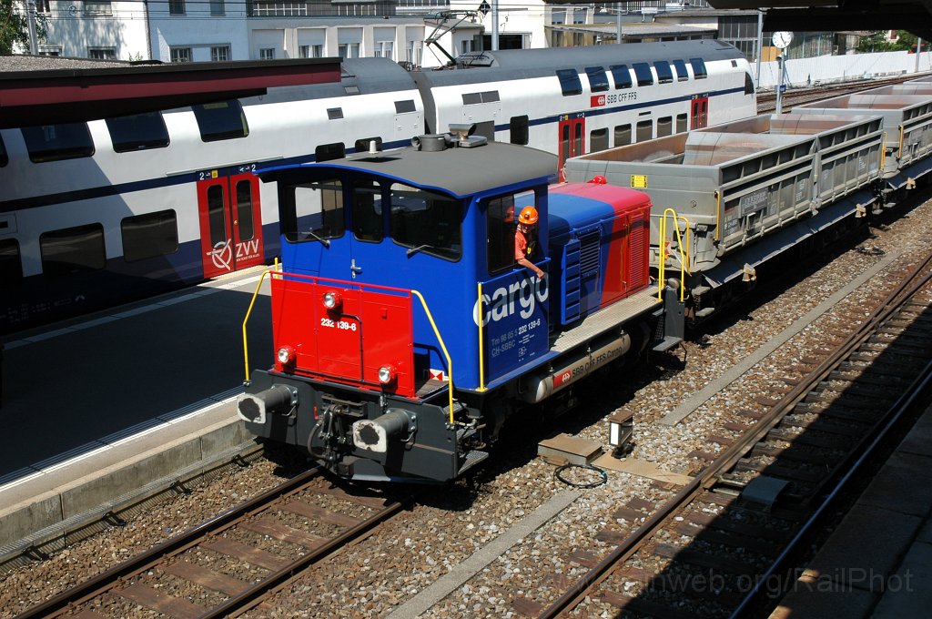 1937-0033-200710.jpg - SBB-CFF Tm 232.139-6 / Hinwil 20.7.2010
