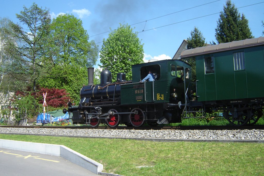 1044-0024-010505.jpg - DVZO E 3/3 8518 «Bäretswil» / Hinwil 1.5.2005