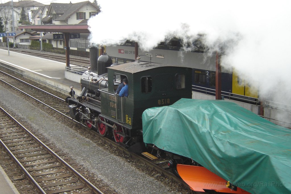 1280-0023-100207.jpg - DVZO E 3/3 8518 «Bäretswil» / Hinwil 10.2.2007