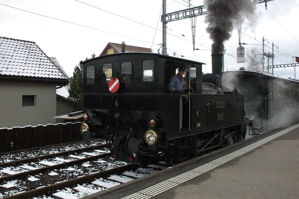 1589-0045-221108.jpg - DVZO Ec 3/3 4 «Schwyz» / Hinwil 22.11.2008