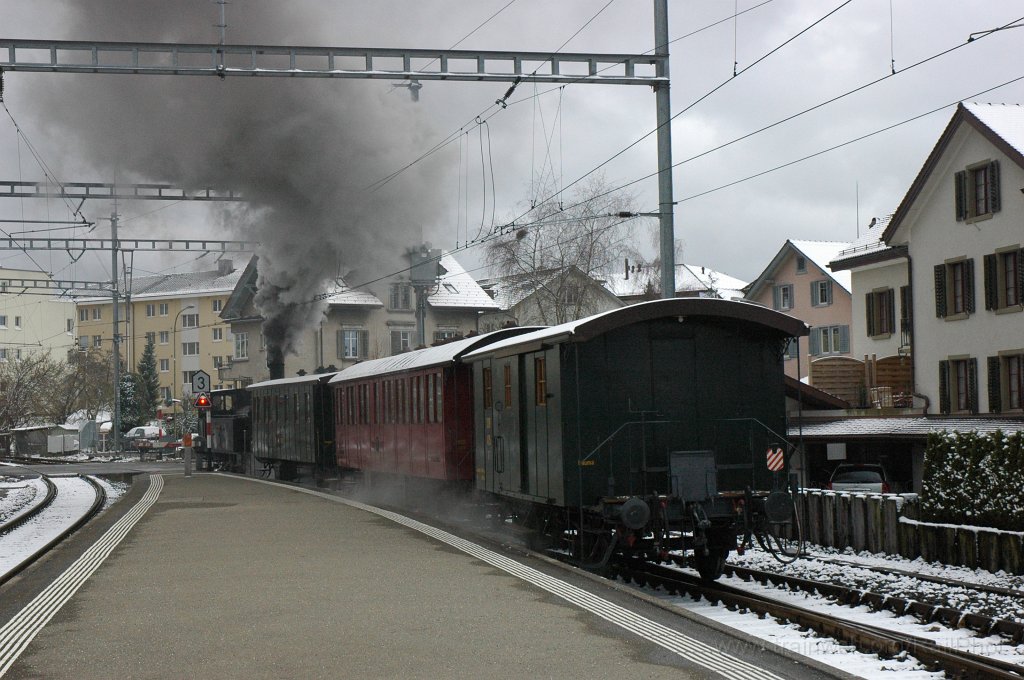 1590-0009-221108.jpg - DVZO Ec 3/3 4 «Schwyz» / Hinwil 22.11.2008