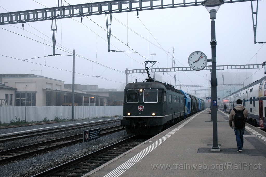 2681-0025-201112.jpg - SBB-CFF Re 6/6 11646 "Bussigny" / Hinwil 20.11.2012