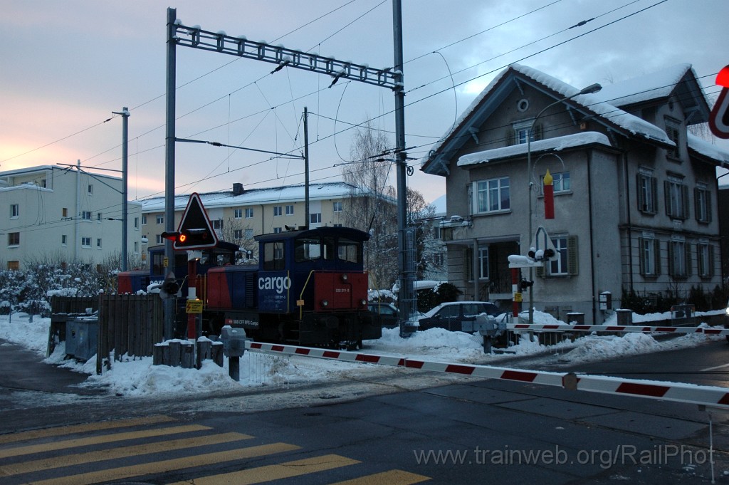 2685-0015-141212.jpg - SBB-CFF Tm 232.211-3 + Tm 232.116-4 / Hinwil 14.12.2012