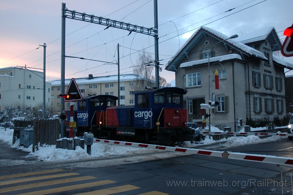 2685-0016-141212.jpg - SBB-CFF Tm 232.211-3 + Tm 232.116-4 / Hinwil 14.12.2012