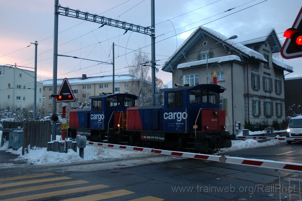 2685-0017-141212.jpg - SBB-CFF Tm 232.211-3 + Tm 232.116-4 / Hinwil 14.12.2012