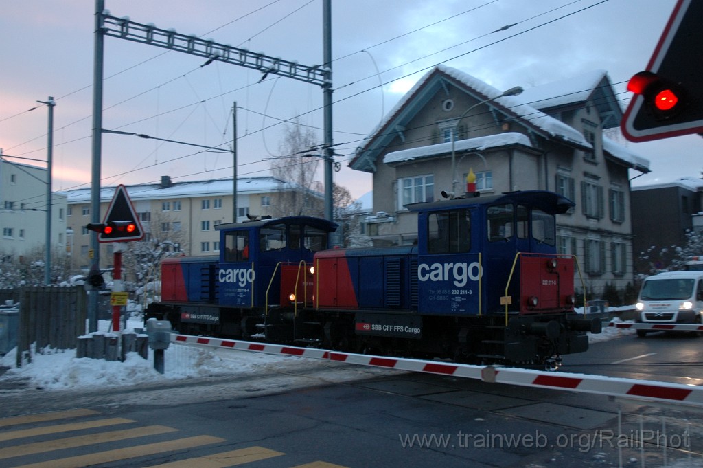 2685-0018-141212.jpg - SBB-CFF Tm 232.211-3 + Tm 232.116-4 / Hinwil 14.12.2012