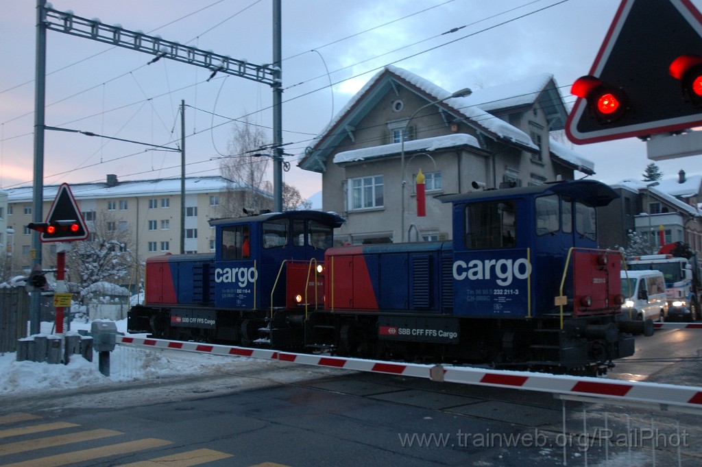2685-0019-141212.jpg - SBB-CFF Tm 232.211-3 + Tm 232.116-4 / Hinwil 14.12.2012