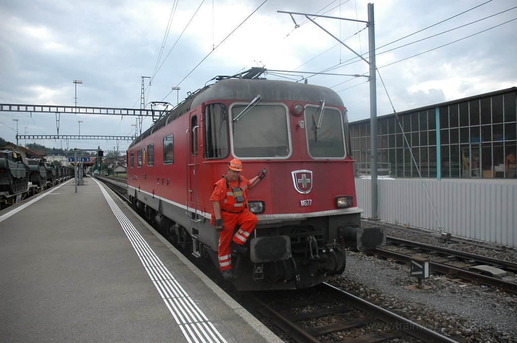 1553-0042-010908.jpg - Re 6/6 11677 «Neuhausen am Rheinfall» / Hinwil 1.9.2008