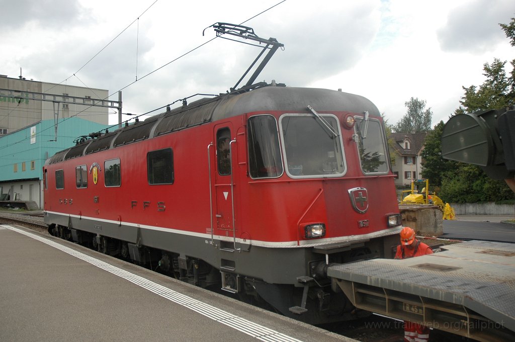 1554-0007-010908.jpg - Re 6/6 11677 «Neuhausen am Rheinfall» / Hinwil 1.9.2008