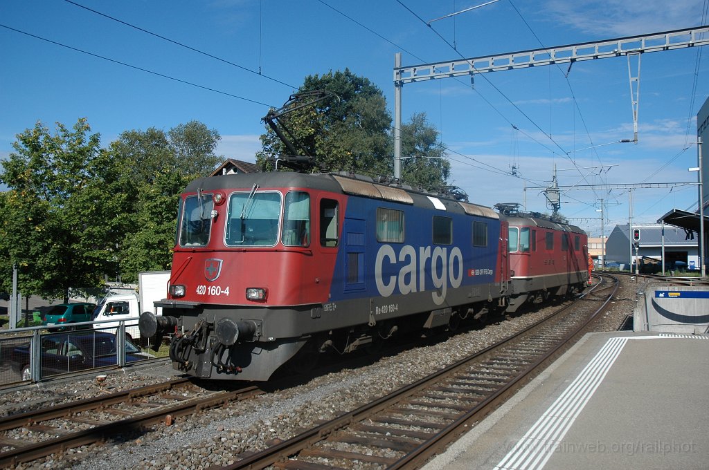 1557-0025-050908.jpg - SBB-CFF Re 420.160-4 + Re 4/4" 11171 / Hinwil 5.9.2008