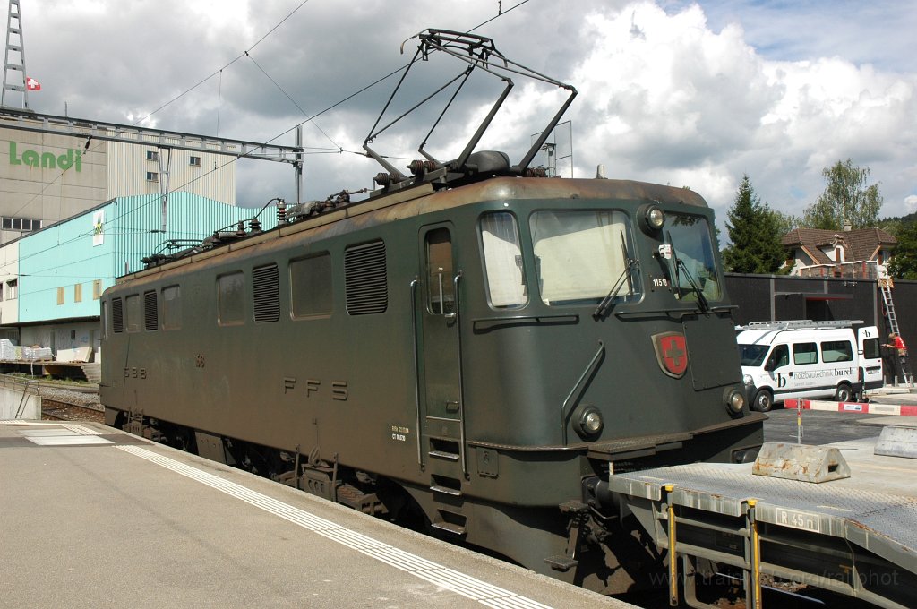 1981-0006-090910.jpg - Ae 6/6 11518 «Flüelen» / Hinwil 9.9.2010
