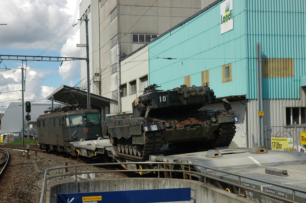 1981-0014-090910.jpg - Ae 6/6 11518 «Flüelen» / Hinwil 9.9.2010