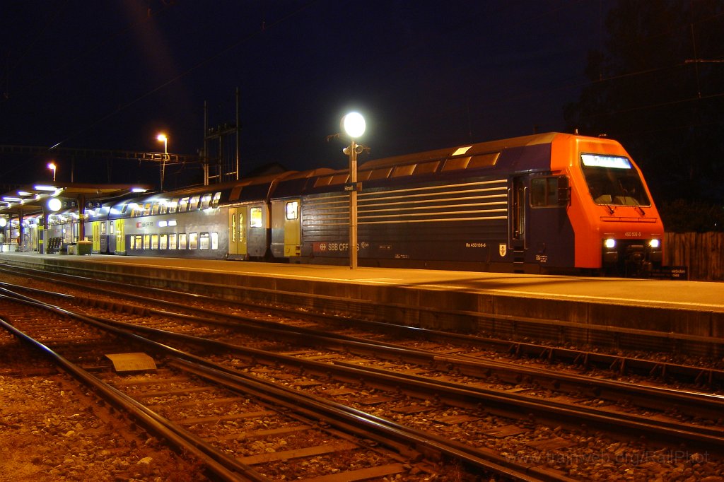 1061-0018-170605.jpg - SBB-CFF Re 450.108-6 «Uetikon am See» / Hinwil 17.6.2005