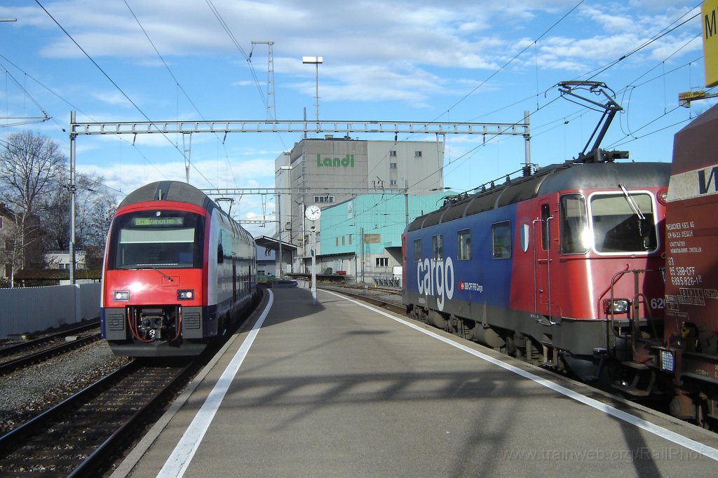 1272-0028-081206.jpg - SBB-CFF Re 620.055-4 «Cossonay» + RABe 514.005-8 / Hinwil 8.12.2006)