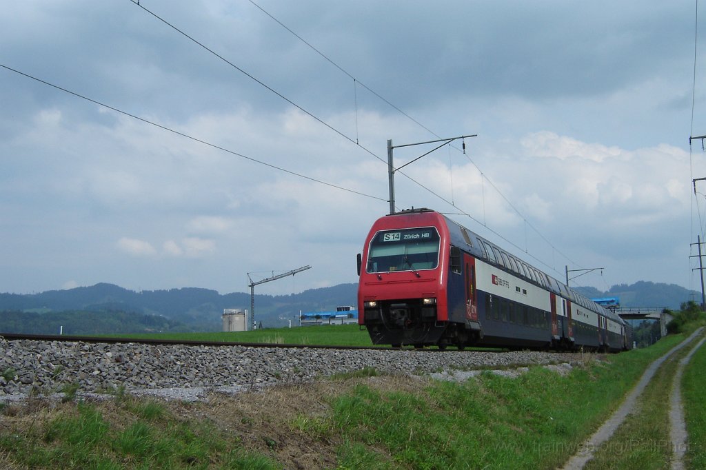 1363-0024-180707.jpg - SBB-CFF Bt(DPZ 50 85 26-33 915-7 / Hinwil (Bossikon) 18.7.2007