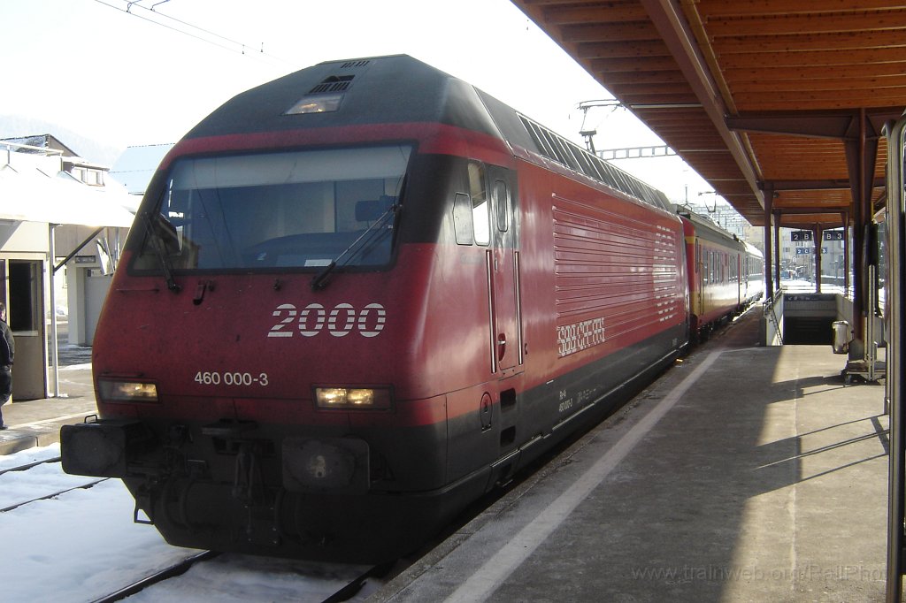 1009-0031-290105.jpg - Re 460.000-3 «Grauholz» / Hinwil 29.1.2005