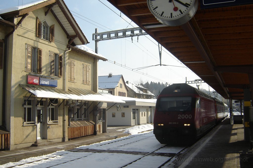 1009-0033-290105.jpg - Re 460.000-3 «Grauholz» / Hinwil 29.1.2005
