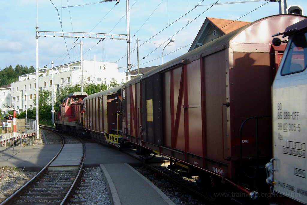 1061-0010-170605.jpg - Bm 6/6 18513 / Hinwil 17.6.2005