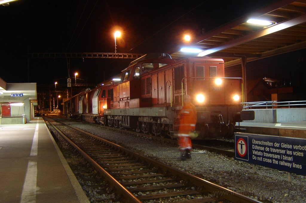 1061-0047-170605.jpg - Bm 6/6 18513 / Hinwil 17.6.2005