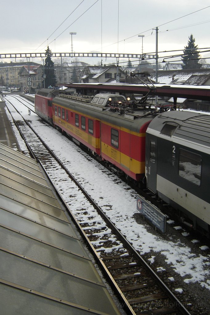 1136-0047-280106.jpg - X 60 85 99-90 106-3 / Hinwil 28.1.2006