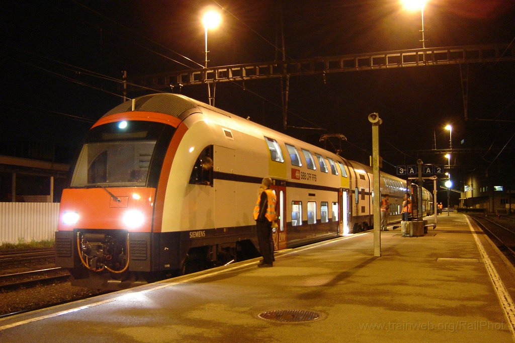 1175-0044-130506.jpg - RABe 514.005-8 / Hinwil 13.5.2006