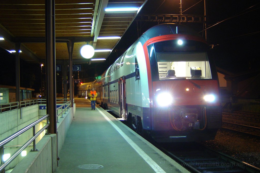 1176-0007-130506.jpg - RABe 514.005-8 / Hinwil 13.5.2006