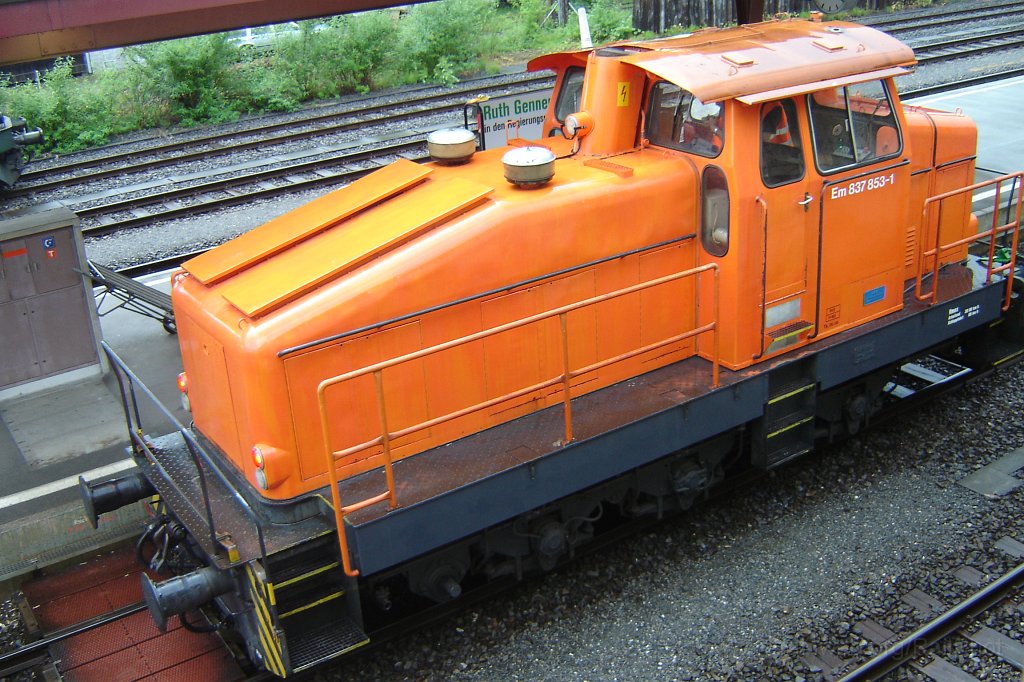 1197-0001-290606.jpg - LSB Em 837.853-1 / Hinwil 29.6.2006